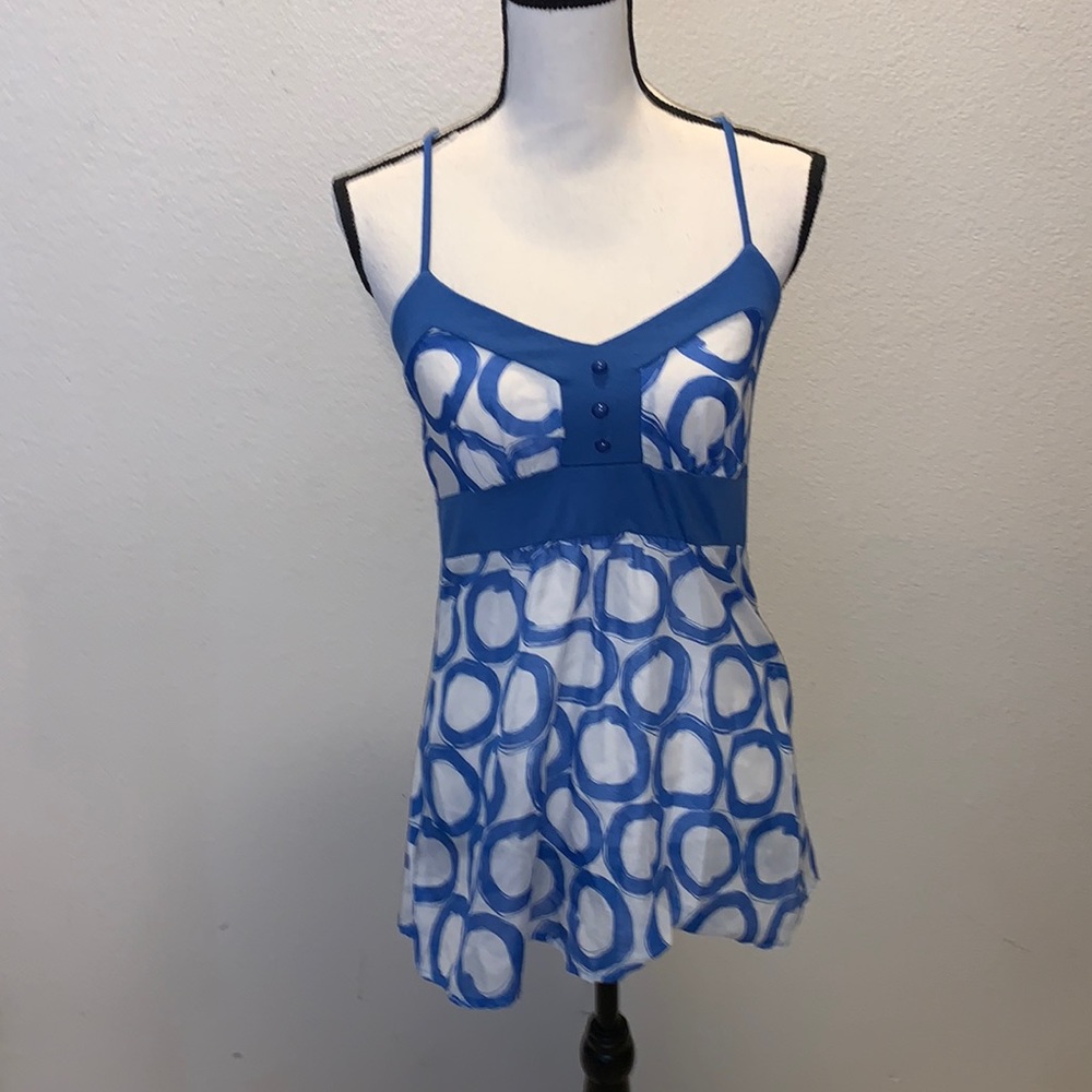 Pretty Good circle pattern blue white cami peplum tank top